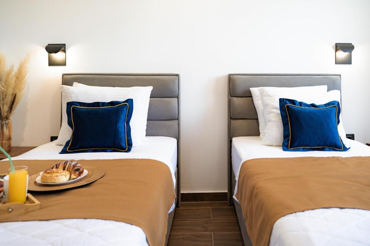Hotel Lajka Luxury อุลซิน ภายนอก รูปภาพ