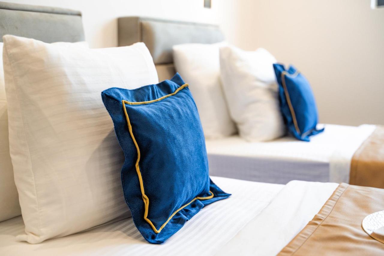 Hotel Lajka Luxury อุลซิน ภายนอก รูปภาพ
