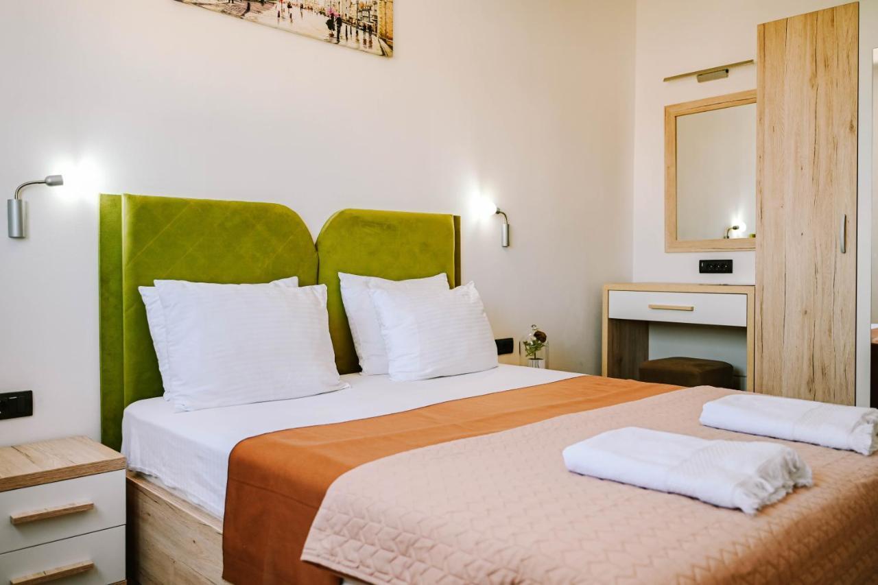 Hotel Lajka Luxury อุลซิน ภายนอก รูปภาพ