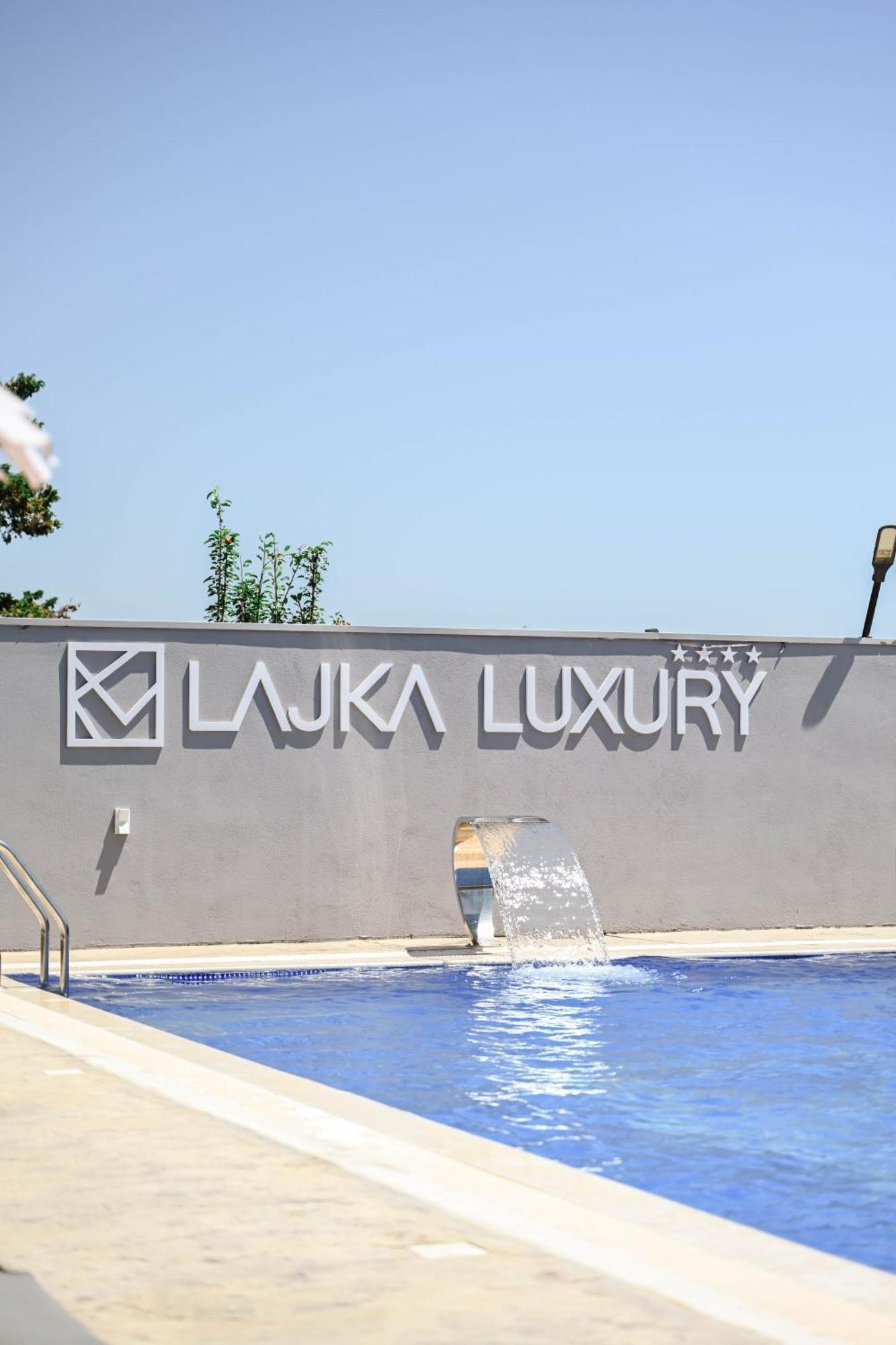 Hotel Lajka Luxury อุลซิน ภายนอก รูปภาพ